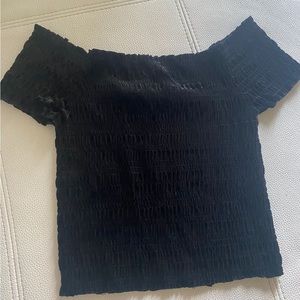 Top black off the shoulders